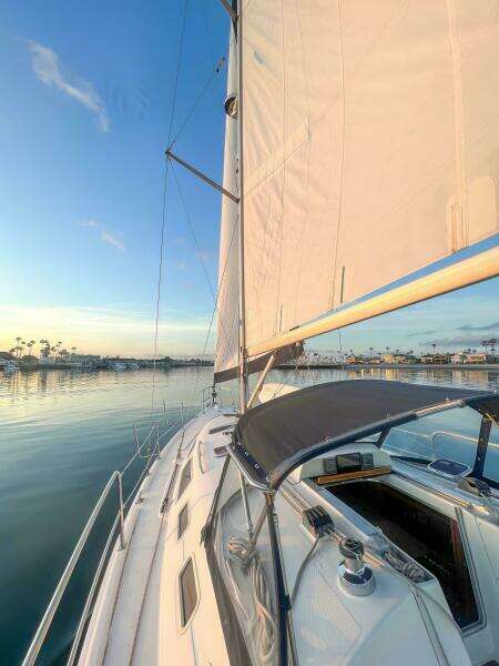Plan Sea  38ft Hunter Yacht For Sale