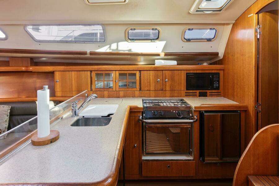 Plan Sea  38ft Hunter Yacht For Sale