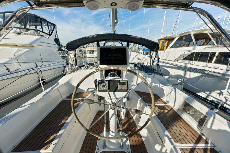 Plan Sea  38ft Hunter Yacht For Sale