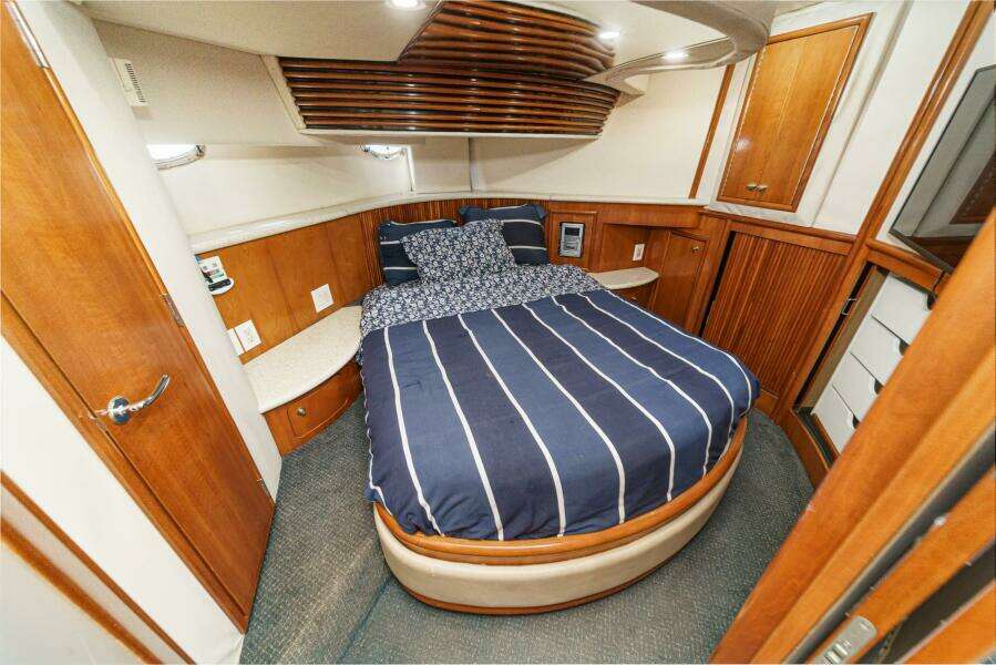 45ft Carver Yacht For Sale