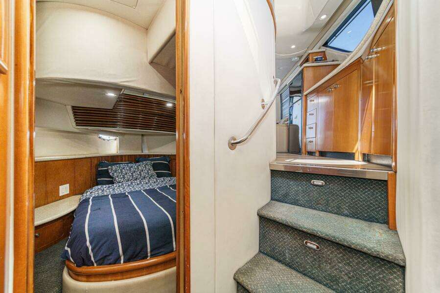 45ft Carver Yacht For Sale