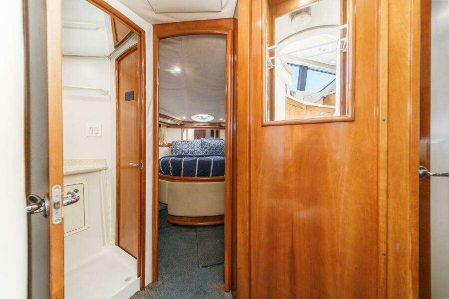 45ft Carver Yacht For Sale
