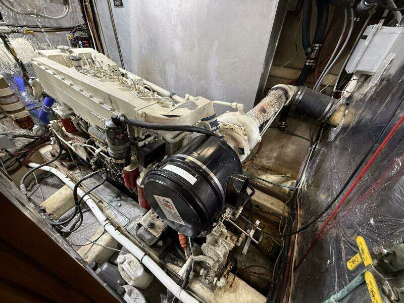 Qui Si Sana 52ft Jefferson Yacht For Sale