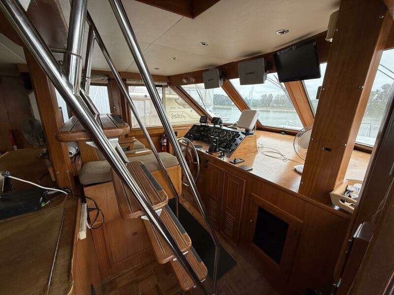 Qui Si Sana 52ft Jefferson Yacht For Sale