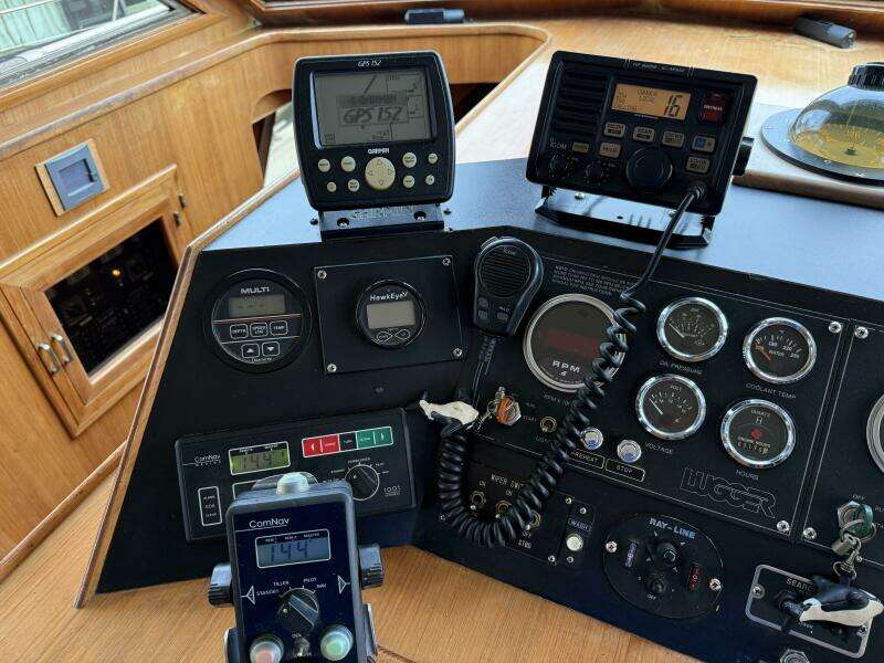 Qui Si Sana 52ft Jefferson Yacht For Sale