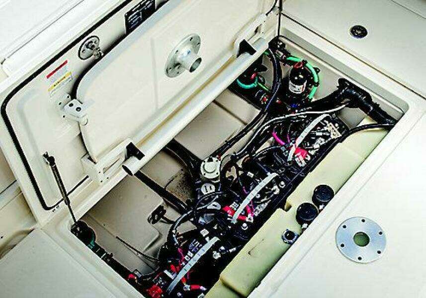 SATOSHI 28ft Boston Whaler Yacht For Sale
