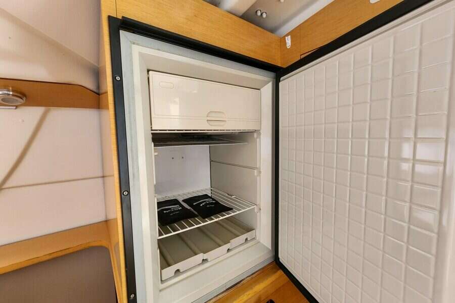 2013-fountaine-pajot-lipari-41-sail-9938155-20250910151306432-4.jpg