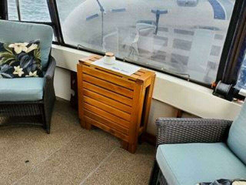 Makin  Waves 32ft Bayliner Yacht For Sale