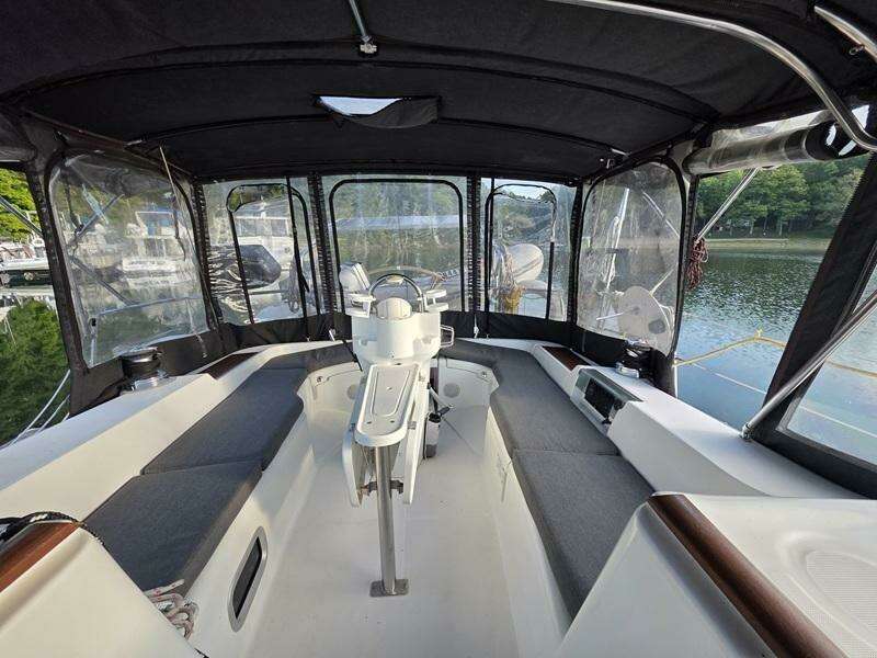 39ft Beneteau Yacht For Sale
