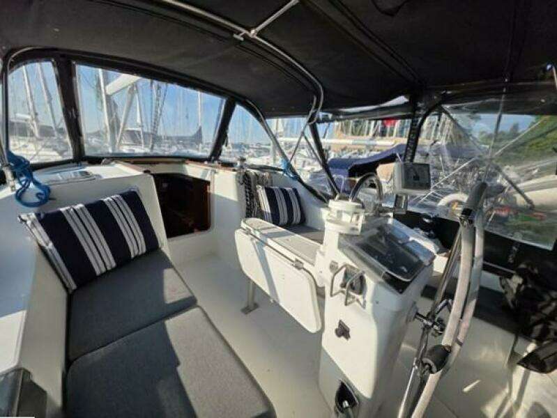 39ft Beneteau Yacht For Sale