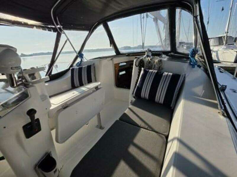 39ft Beneteau Yacht For Sale