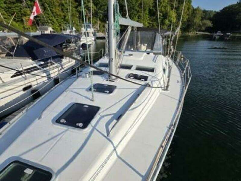 39ft Beneteau Yacht For Sale