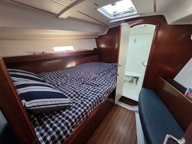39ft Beneteau Yacht For Sale