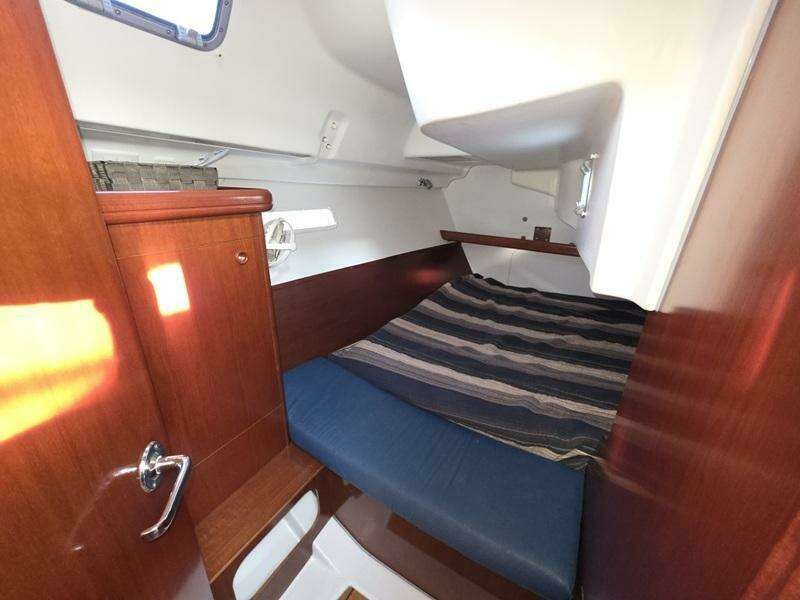 39ft Beneteau Yacht For Sale