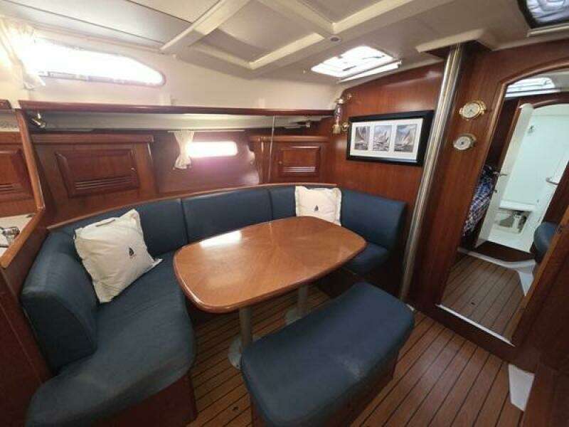 39ft Beneteau Yacht For Sale