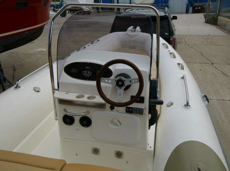 Medline 550 18ft Zodiac Yacht For Sale