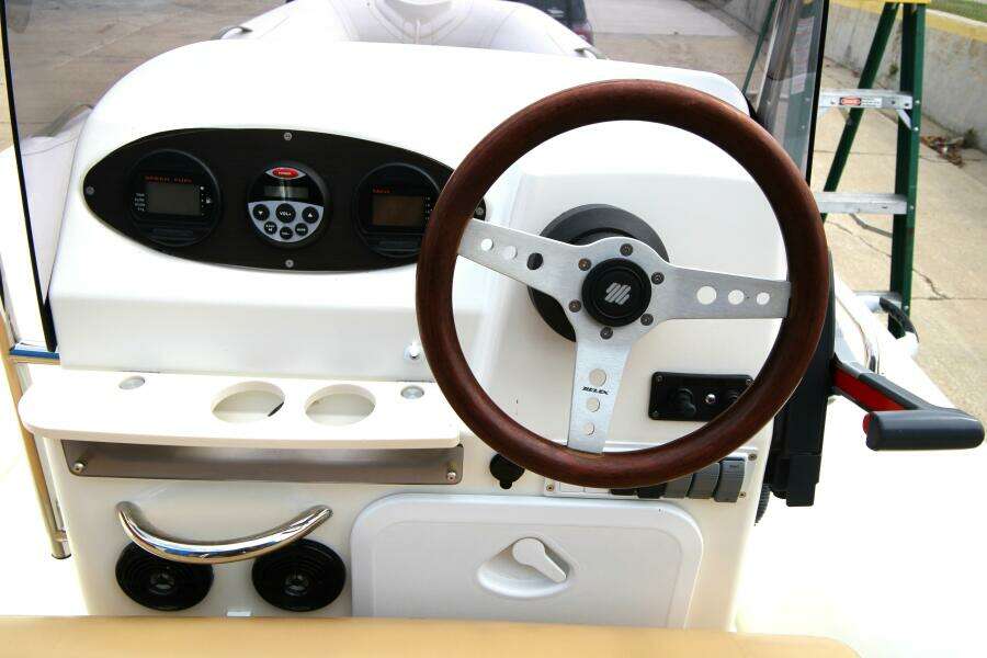 Medline 550 18ft Zodiac Yacht For Sale