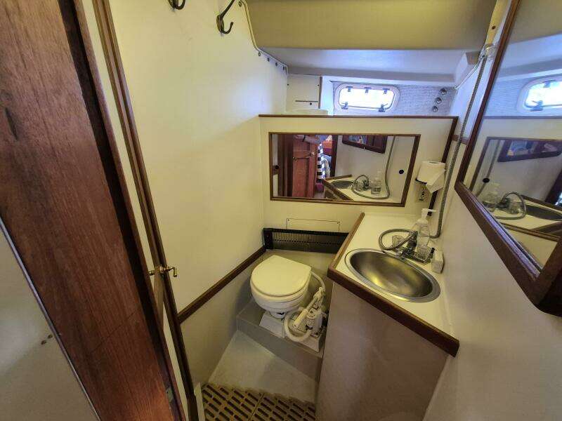 41ft Morgan Yacht For Sale
