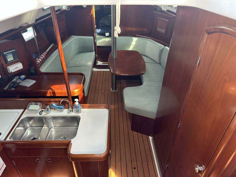 It s About Time 36ft Beneteau Yacht For Sale