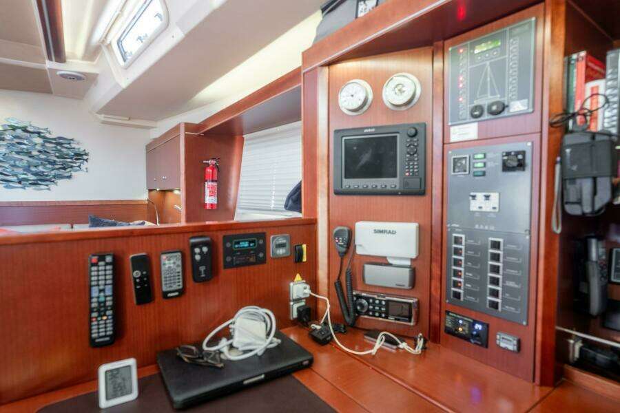 Vie Le Reve 56ft Hanse Yacht For Sale