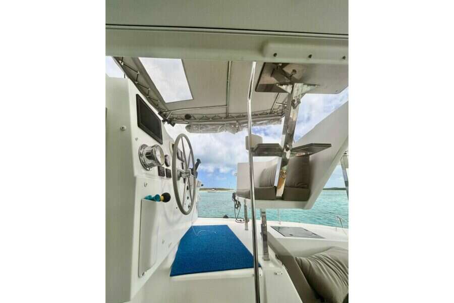 2018-fountaine-pajot-lucia-40-sail-9942752-20250911112410214-3.jpg