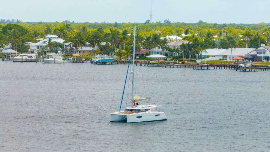 2018-fountaine-pajot-lucia-40-sail-9370522-20240610070009056-1_XLARGE.jpg