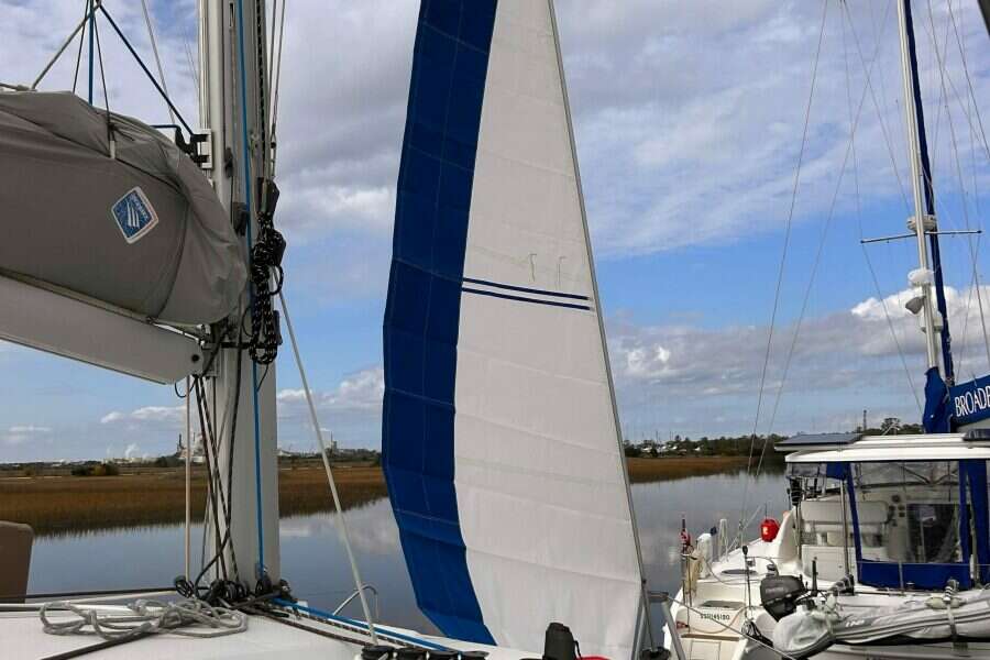 2018-fountaine-pajot-lucia-40-sail-9942752-20250912071417945-1.jpg