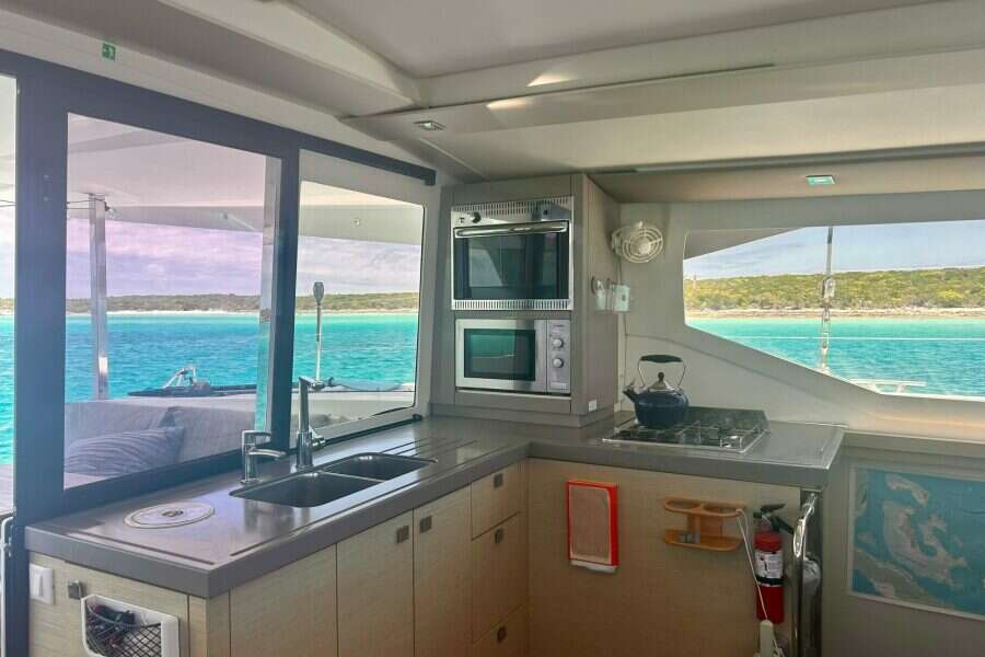 2018-fountaine-pajot-lucia-40-sail-9942752-20250911112409360-2.jpg