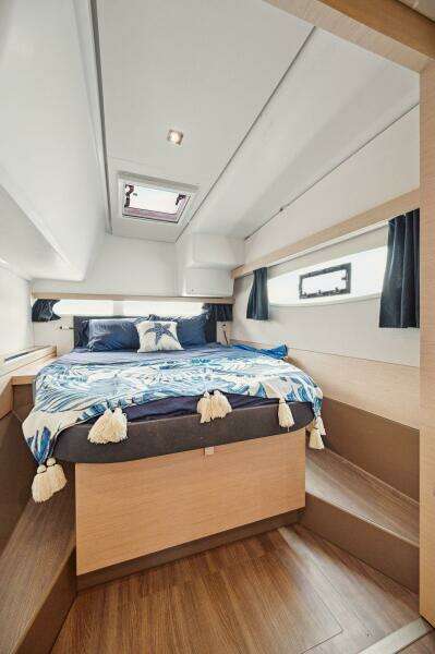 2018-fountaine-pajot-lucia-40-sail-9370522-20240610065928818-1_XLARGE.jpg