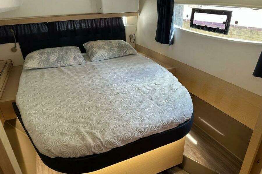 2017-fountaine-pajot-lucia-40-sail-9941108-20250910091828398-3.jpg