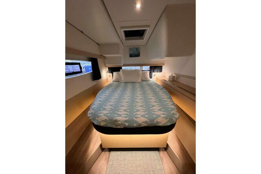 2017-fountaine-pajot-lucia-40-sail-9941108-20250917101807981-2.jpg