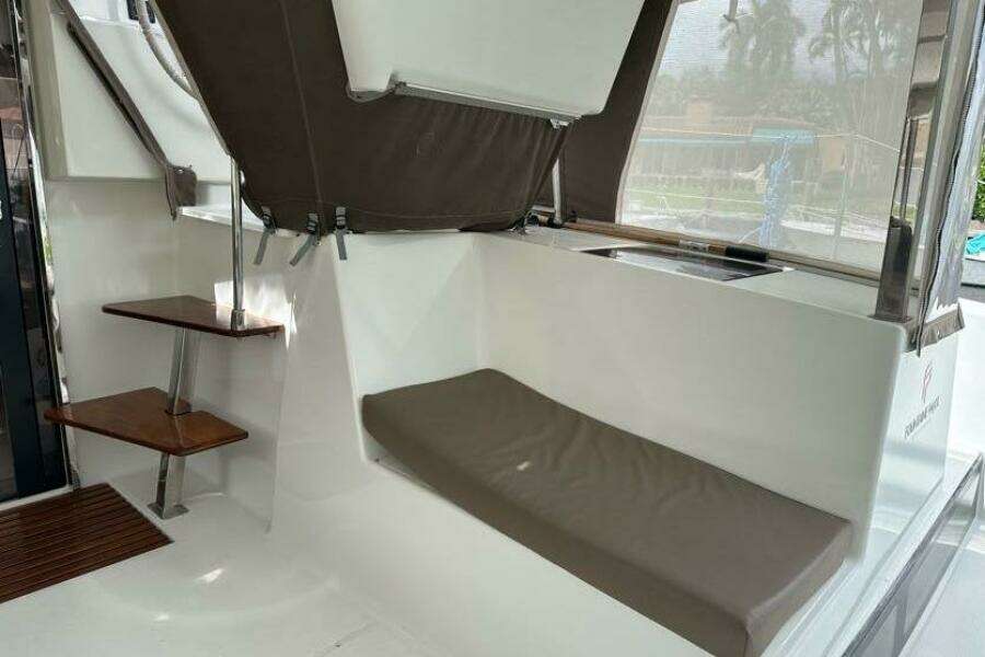2017-fountaine-pajot-lucia-40-sail-9941108-20250910090721090-1.jpg