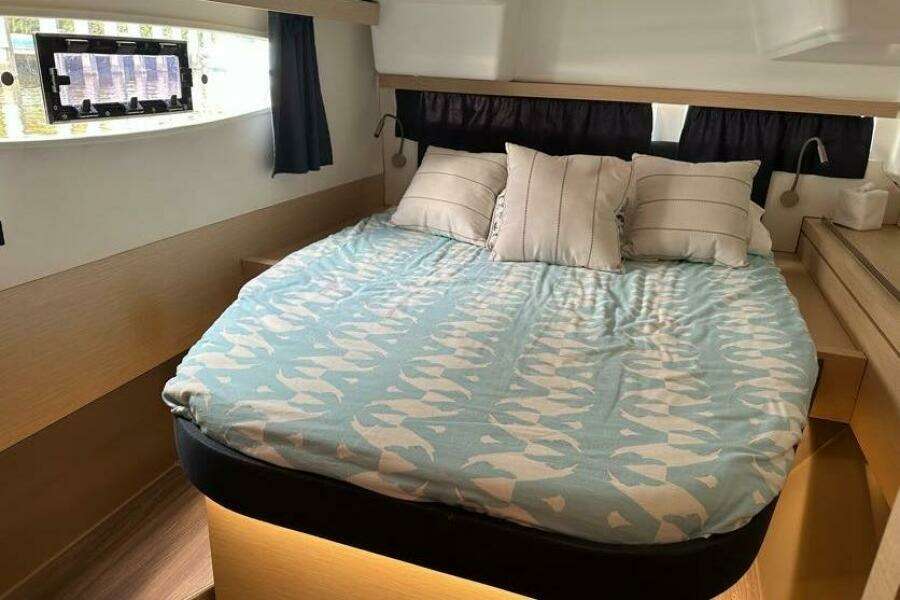 2017-fountaine-pajot-lucia-40-sail-9941108-20250910091828247-2.jpg