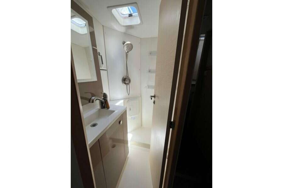 2017-fountaine-pajot-lucia-40-sail-9941108-20250917101816983-3.jpg
