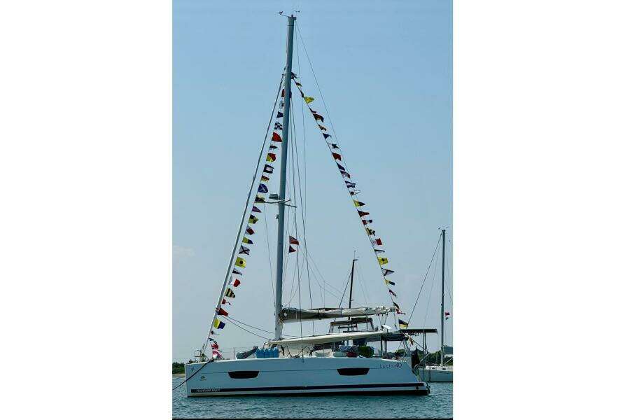 2017-fountaine-pajot-lucia-40-sail-9941108-20250917103352237-52.jpg