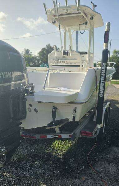 23ft Everglades Yacht For Sale