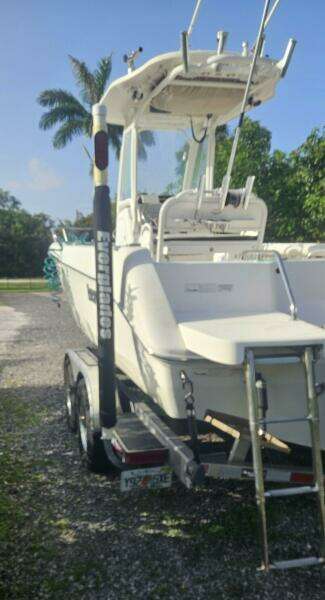 23ft Everglades Yacht For Sale