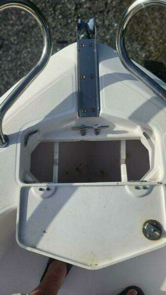 23ft Everglades Yacht For Sale