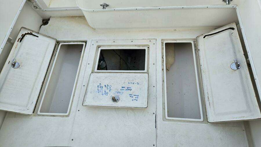 31ft Contender Yacht For Sale