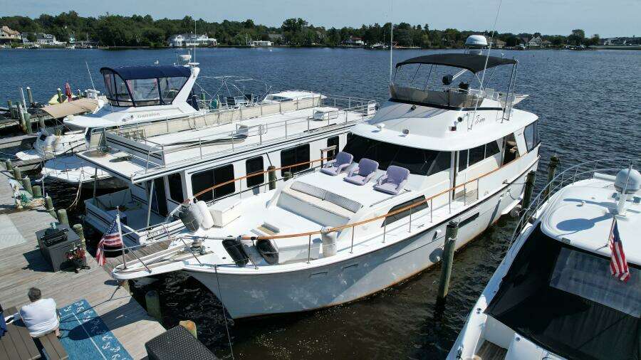 53ft Hatteras Yacht For Sale