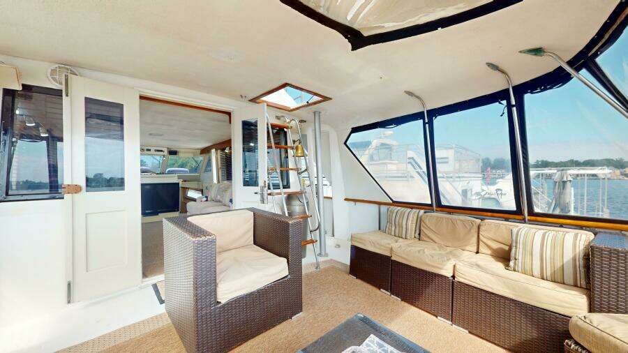 53ft Hatteras Yacht For Sale