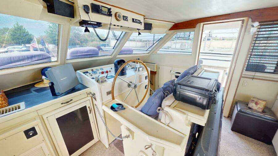 53ft Hatteras Yacht For Sale