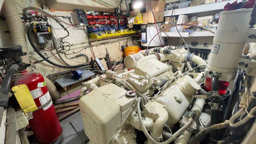 53ft Hatteras Yacht For Sale