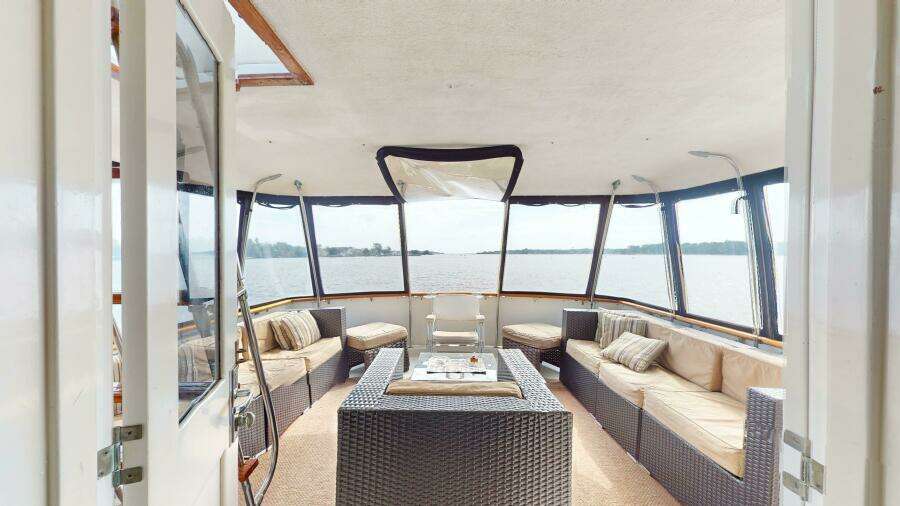 53ft Hatteras Yacht For Sale