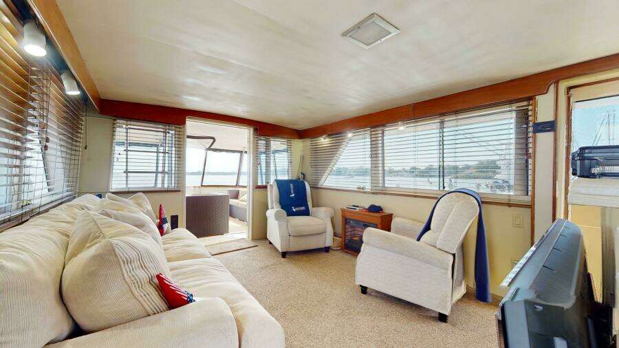 53ft Hatteras Yacht For Sale