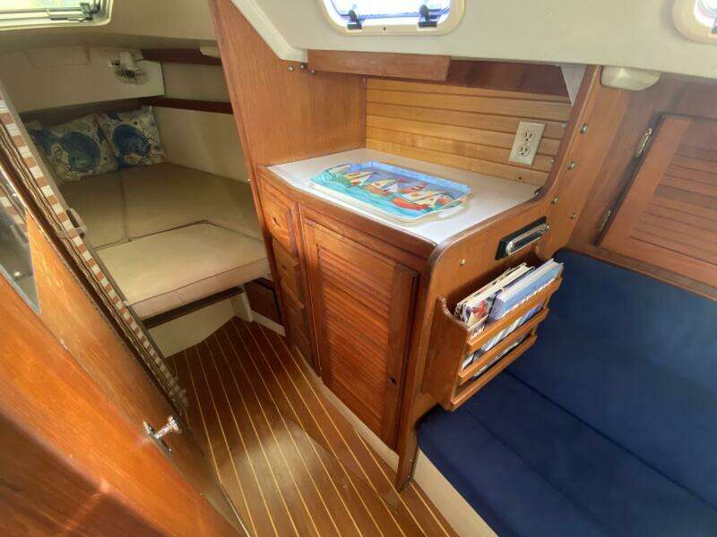 Ruby 30ft Catalina Yacht For Sale