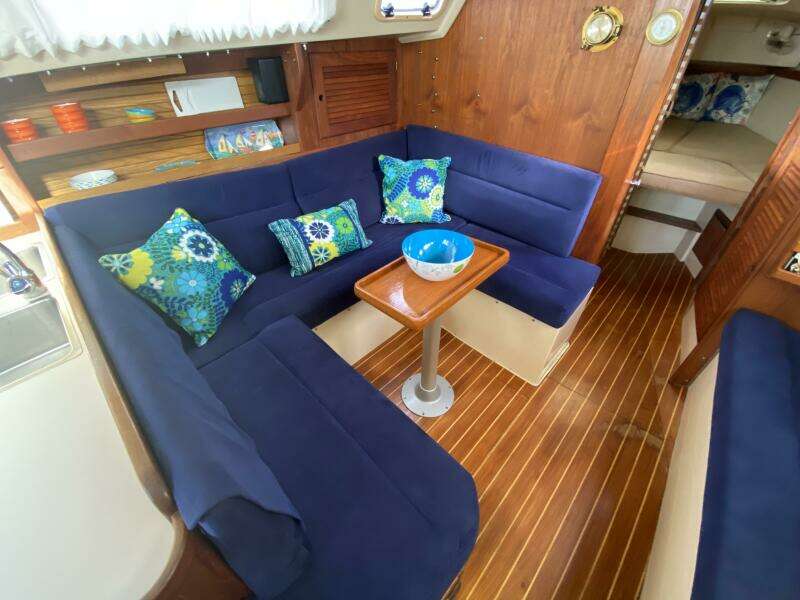 Ruby 30ft Catalina Yacht For Sale