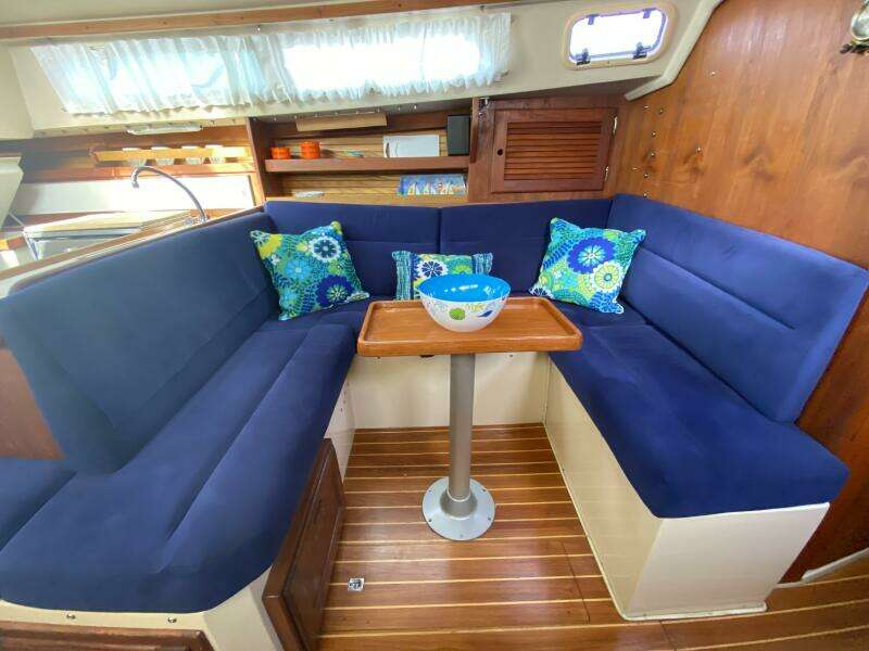 Ruby 30ft Catalina Yacht For Sale
