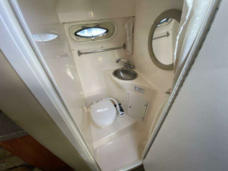 25ft Rinker Yacht For Sale