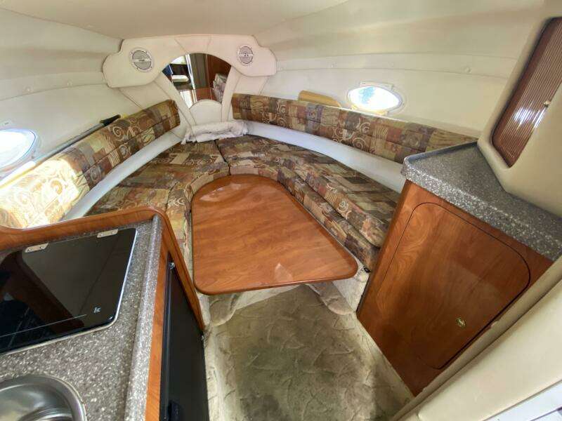 25ft Rinker Yacht For Sale